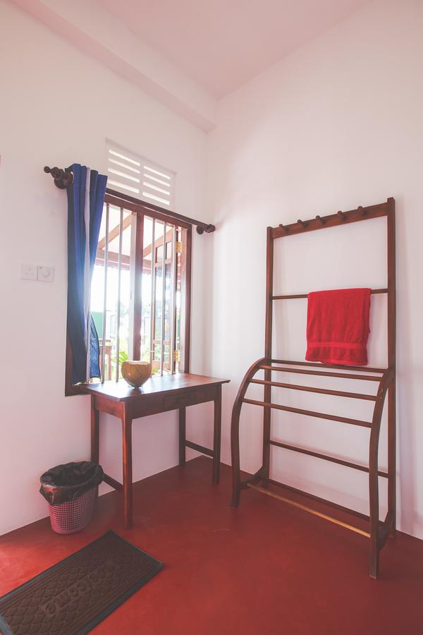 Lazies Midigama Hotel Exterior photo